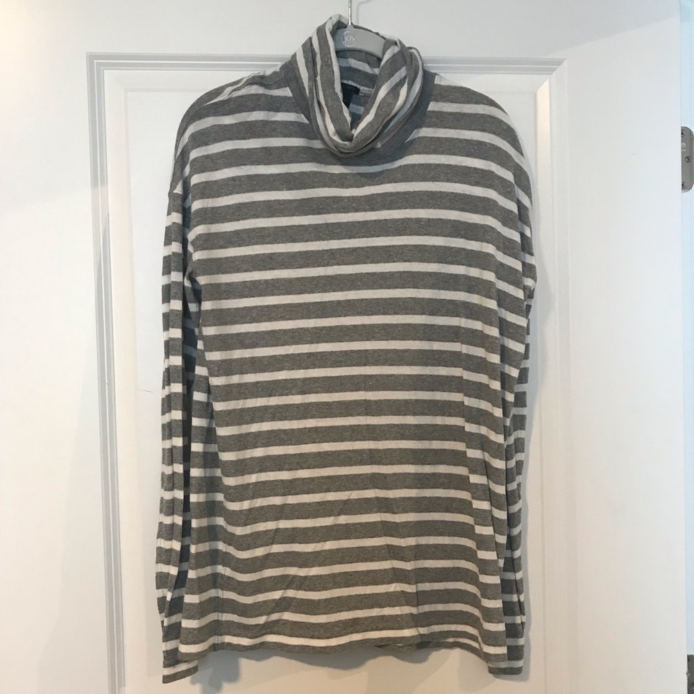 Striped turtle neck